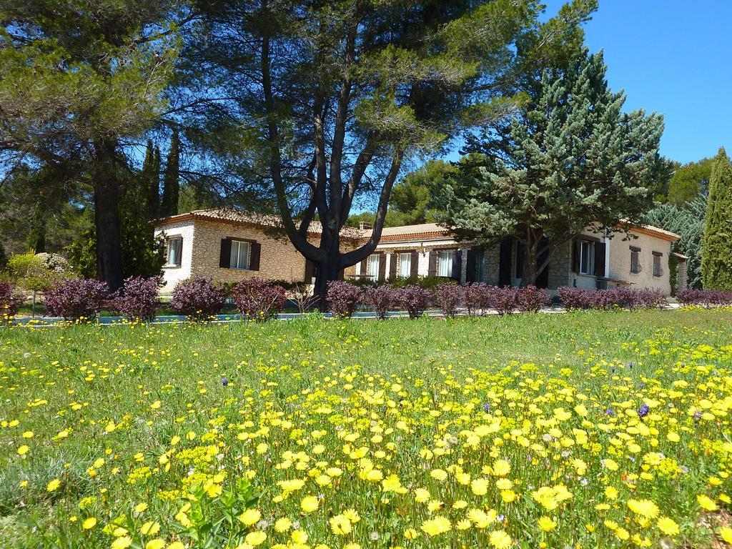 Bed and Breakfast Les Mazets Du Luberon Puget Exterior foto